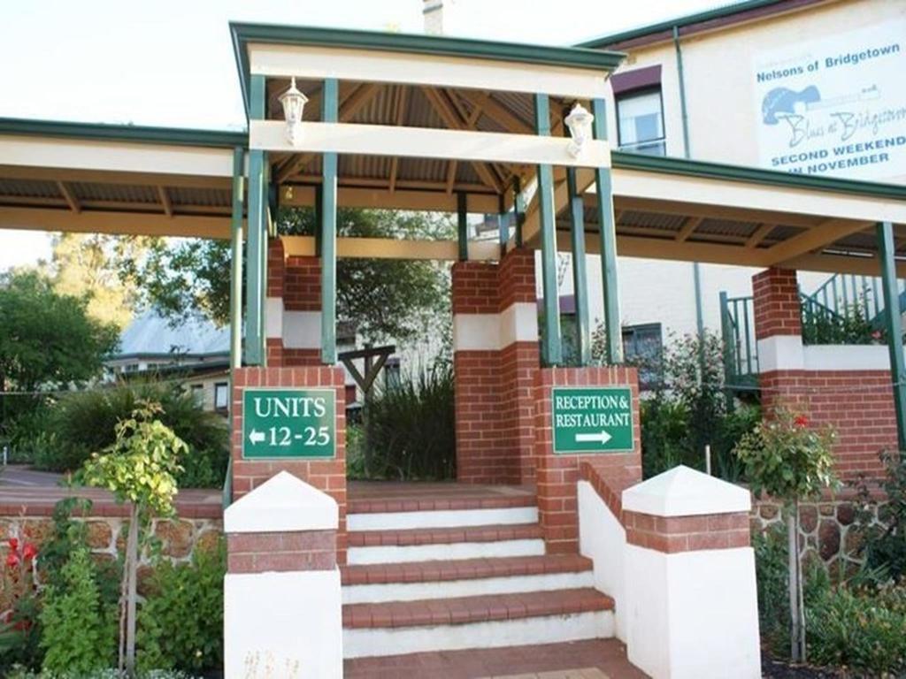 Hotel Nelsons Of Bridgetown Extérieur photo